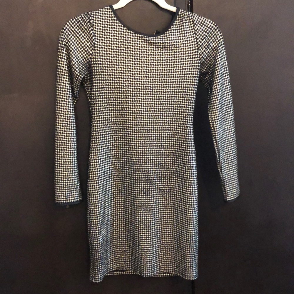 Black and gold form-fitting dress!